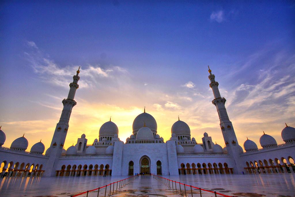 Abu Dhabi Tours Range From $10 Walks to $1,300 Safaris