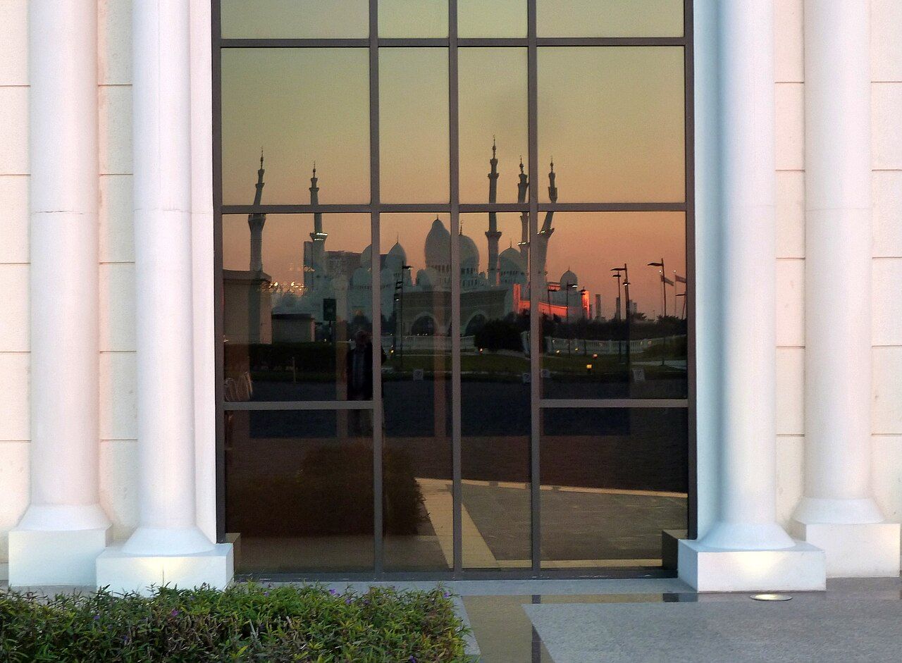 A Visitor Guide to Sheikh Zayed Grand Mosque